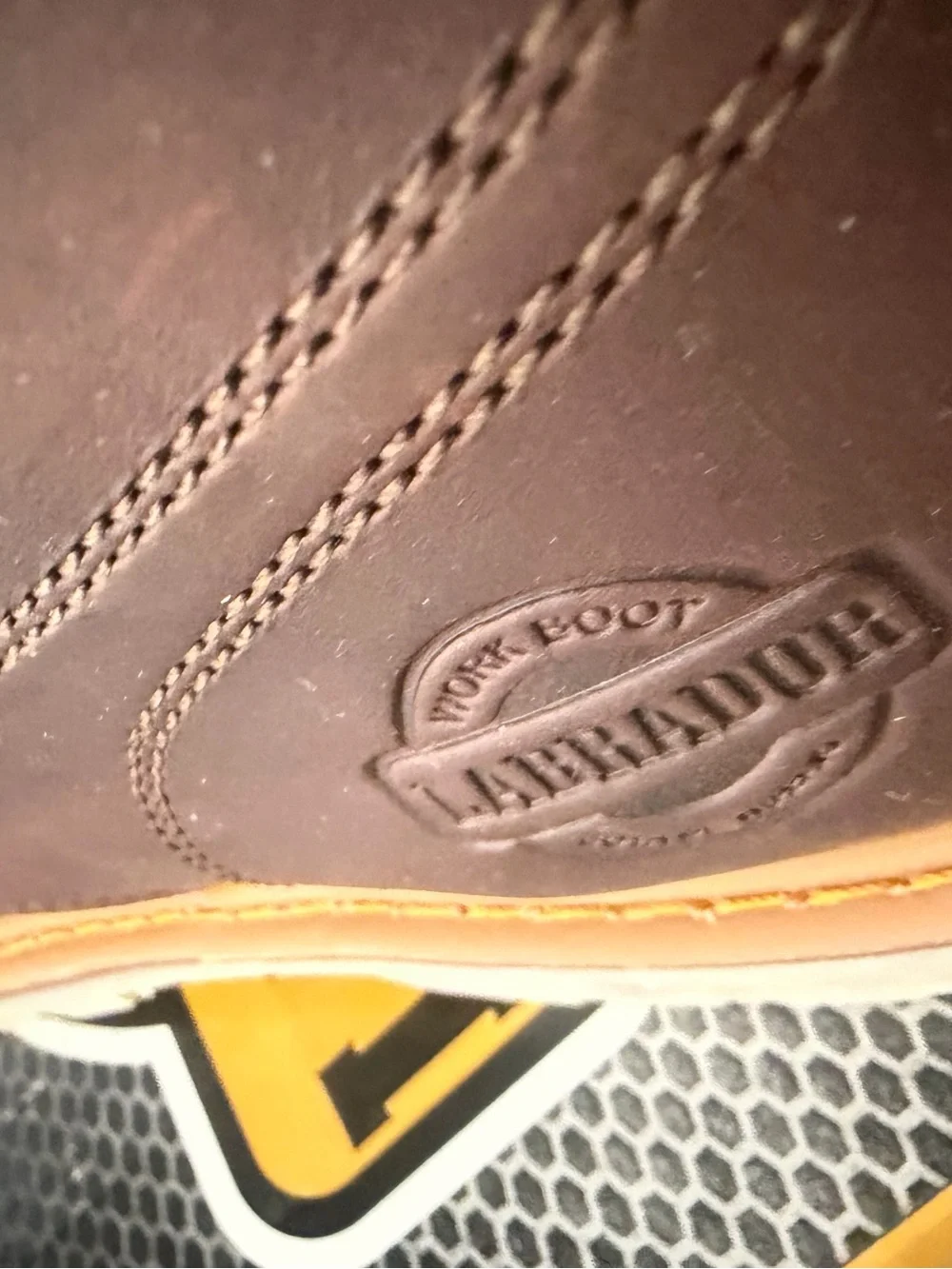 Labrador Work Boot men’s size 11 steel round toe new inbox 4021